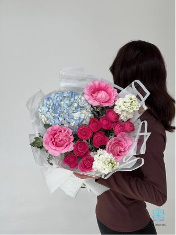 Beautiful Mixed Rose Bouquet