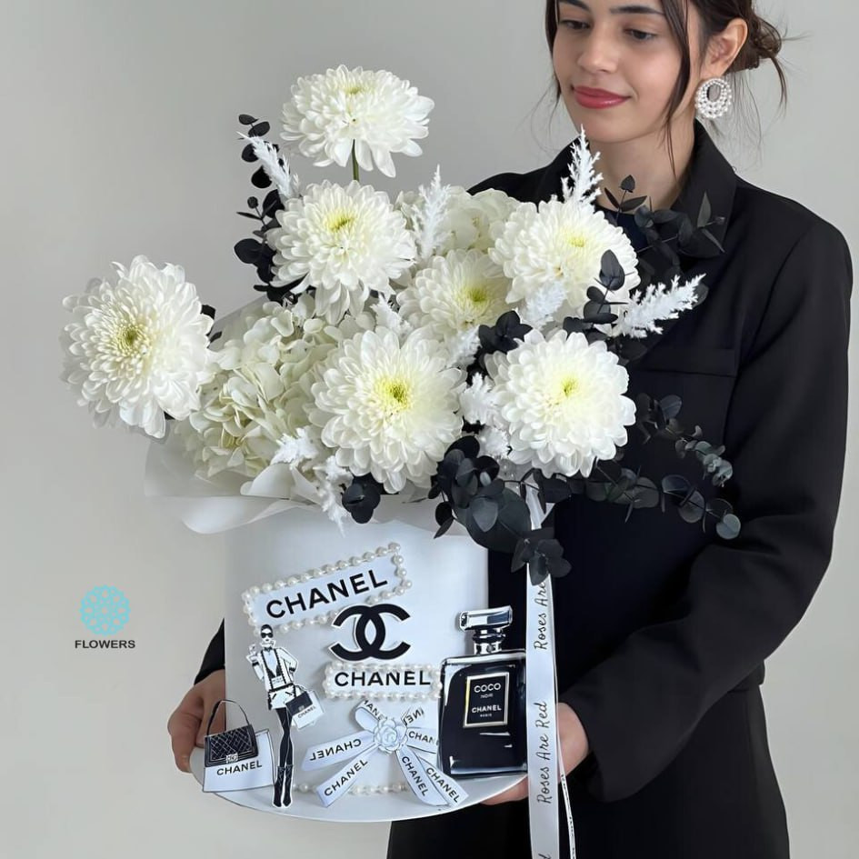 Chanel Box with White Flowers 
